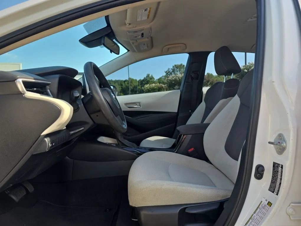 Used 2020 Toyota Corolla LE FWD image 14