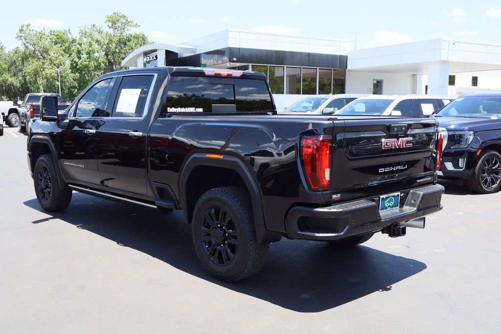 Used 2022 GMC Sierra 2500 Denali w/ Denali Black Diamond Edition AWD/4WD image 7