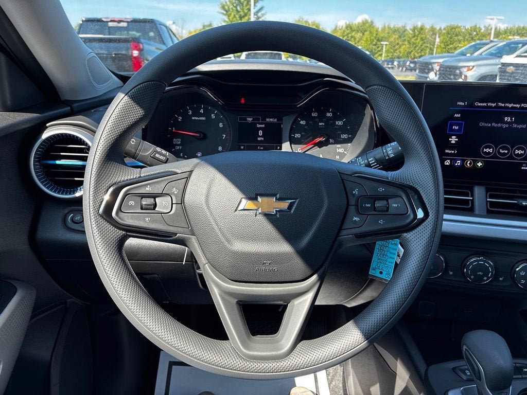 New 2026 Chevrolet Trax LS w/ LS Convenience Package FWD image 6