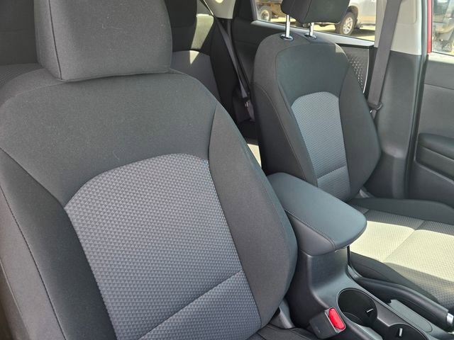 Used 2025 Kia Soul LX w/ LX Technology Package FWD image 16
