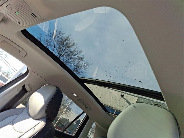 New 2026 Volkswagen Tiguan SE image 7