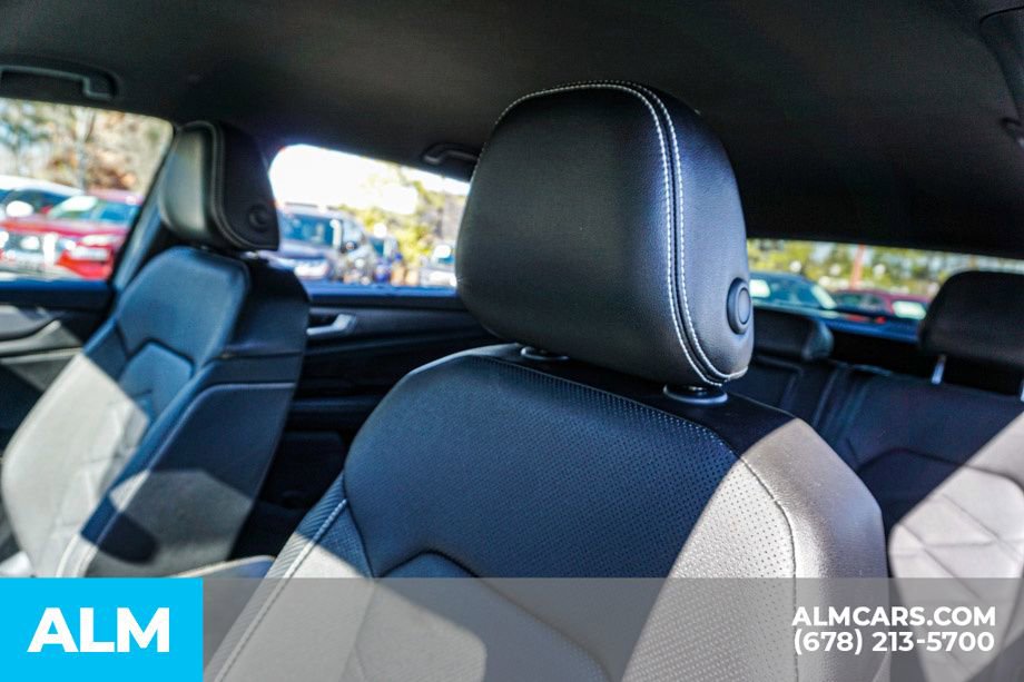 Used 2024 Volkswagen Atlas Cross Sport SE image 17