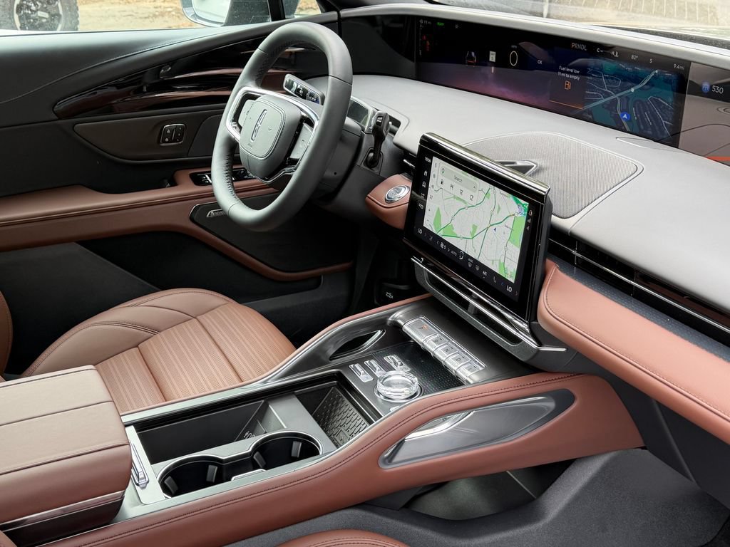 New 2026 Lincoln Nautilus Reserve w/ Jet Appearance Package AWD/4WD image 16