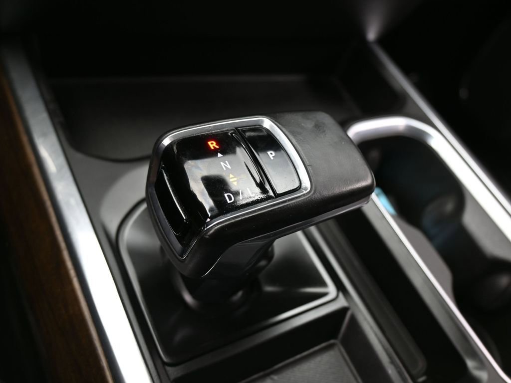 Used 2024 Chevrolet Silverado 1500 High Country w/ Technology Package RWD image 21