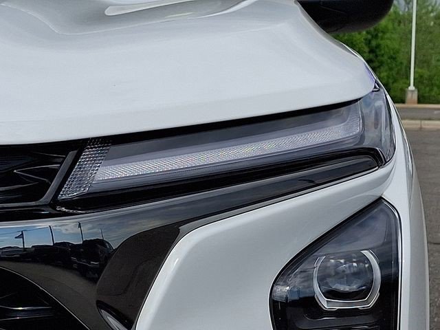 Certified 2025 Chevrolet Trax RS w/ Sunroof Package FWD image 12