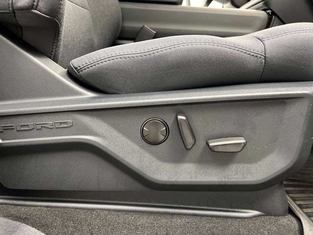 Used 2025 Ford Expedition Active RWD image 31