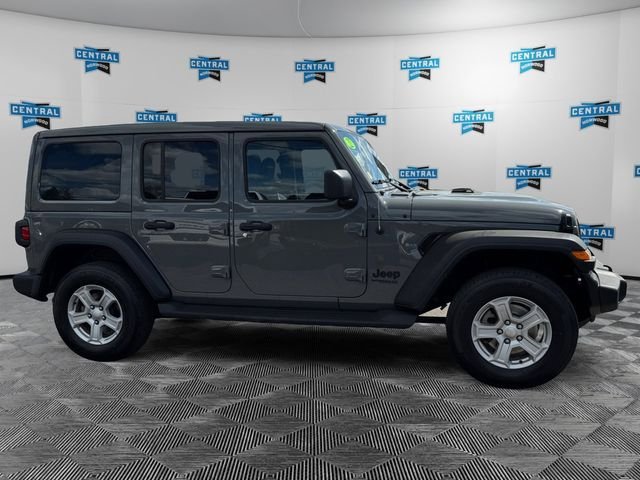 Certified 2022 Jeep Wrangler Unlimited Sport w/ Sun And Sound Package AWD/4WD image 7
