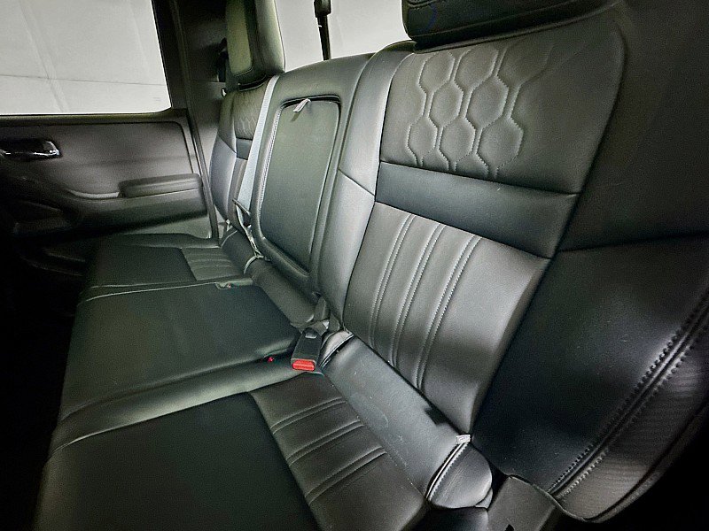 Used 2022 Nissan Frontier PRO-4X w/ Pro-4X Premium Package image 24