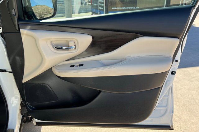 Used 2021 Nissan Murano Platinum w/ Cargo Package image 23