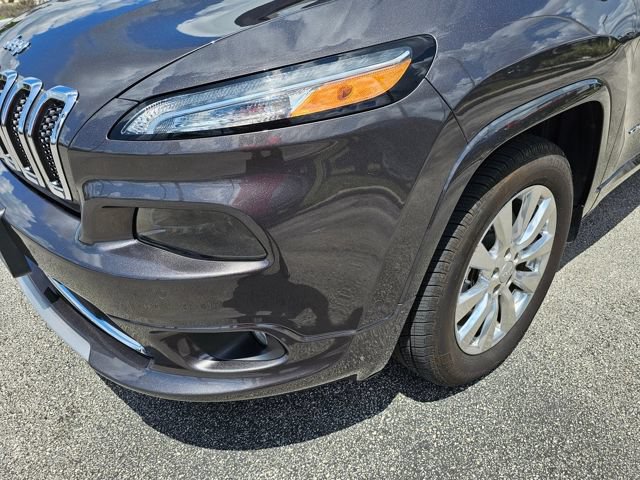 Used 2018 Jeep Cherokee Overland w/ Technology Group AWD/4WD image 15