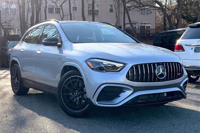 Used 2025 Mercedes-Benz GLA 35 AMG 4MATIC image 1