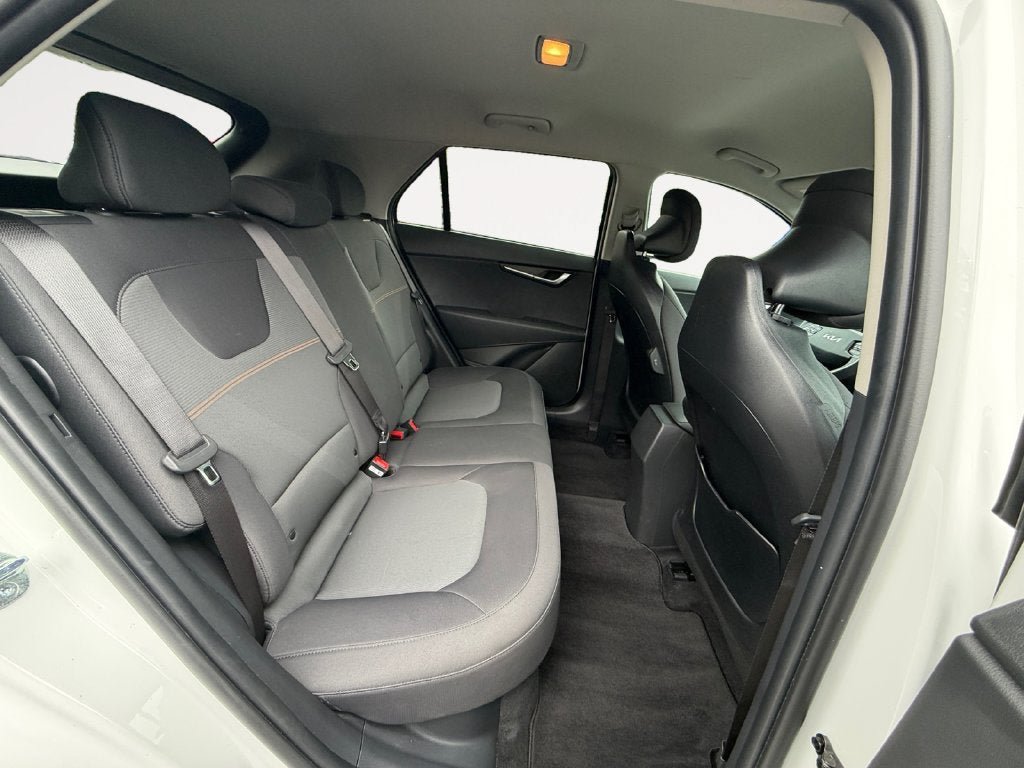 Used 2025 Kia Niro LX FWD image 24