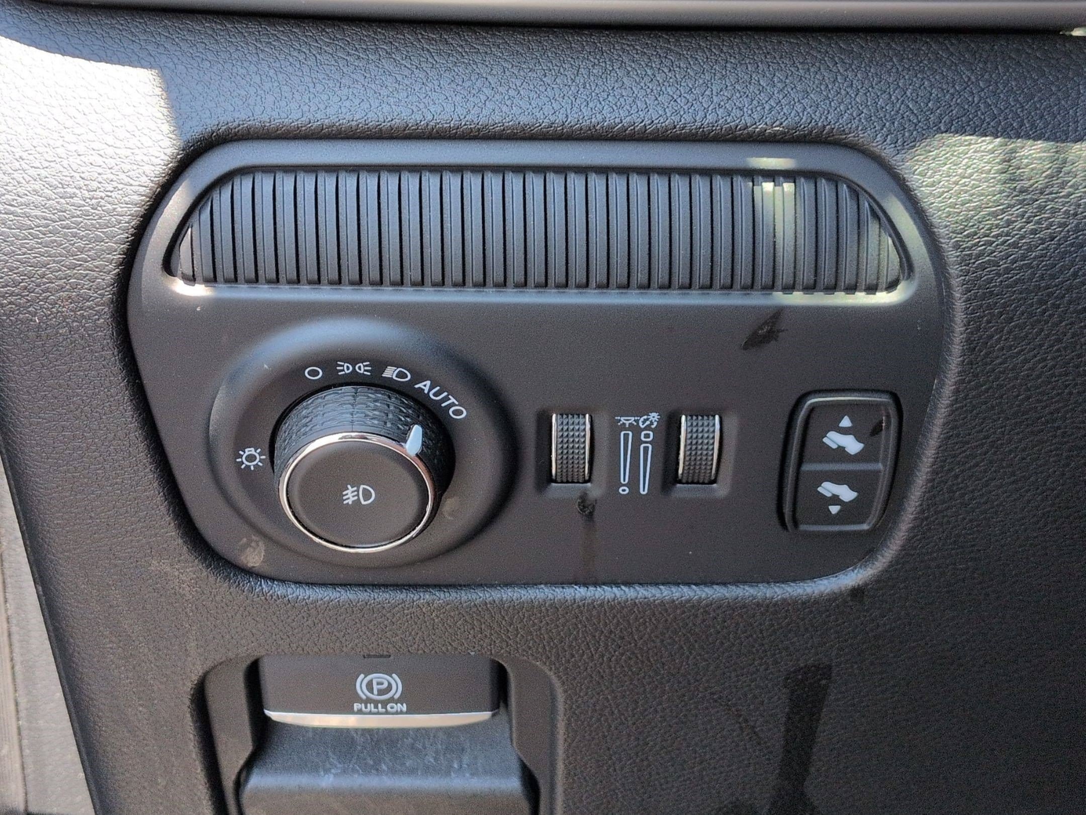 Used 2024 Jeep Wagoneer Series II AWD/4WD image 17