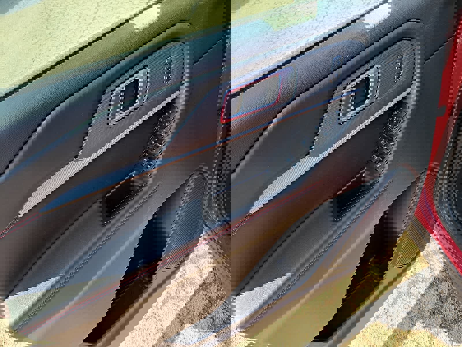 Used 2025 Ford Explorer ST-Line image 10