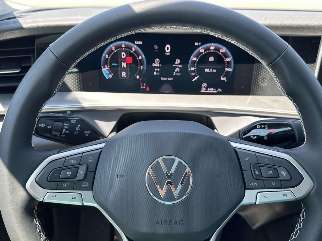 New 2026 Volkswagen Tiguan SE AWD/4WD image 17
