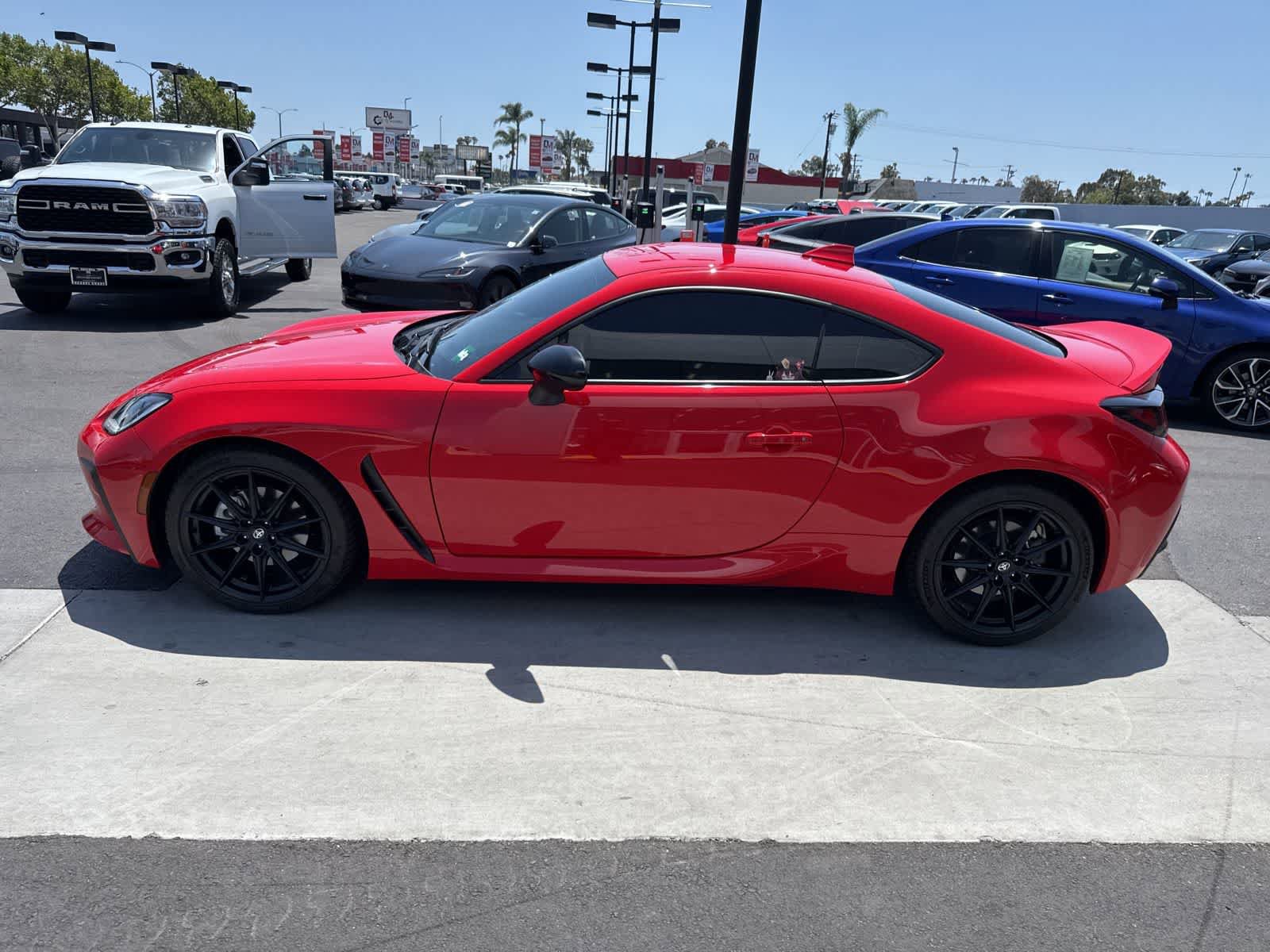 Used 2023 Toyota GR86 Premium RWD image 8