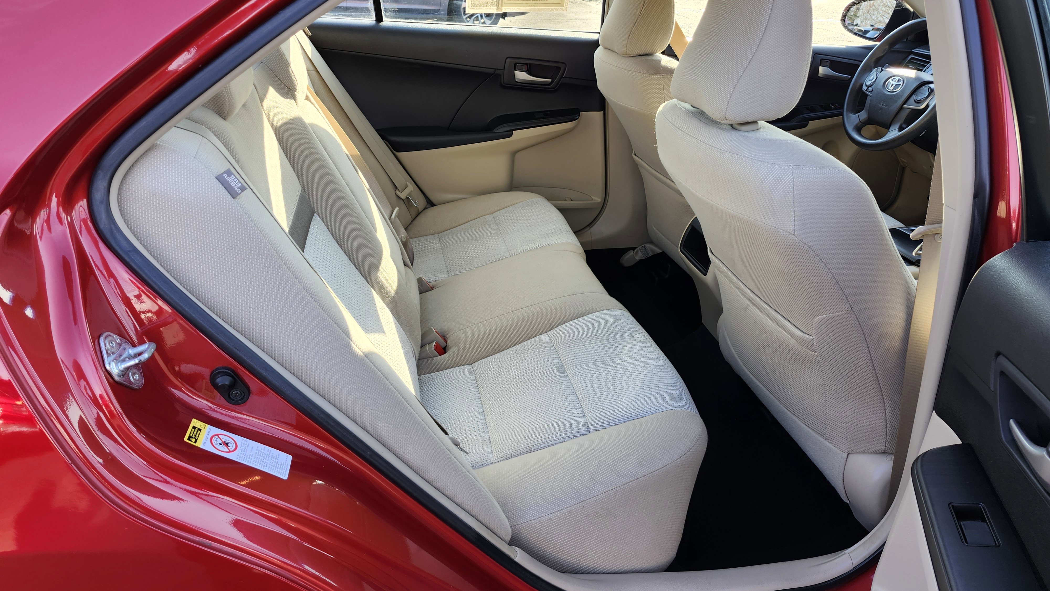 Used 2012 Toyota Camry LE image 17