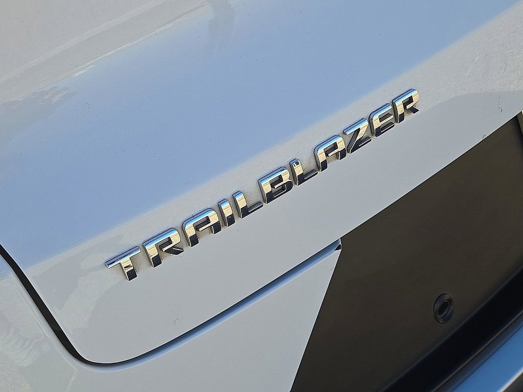 Used 2021 Chevrolet TrailBlazer LT w/ Convenience Package image 11