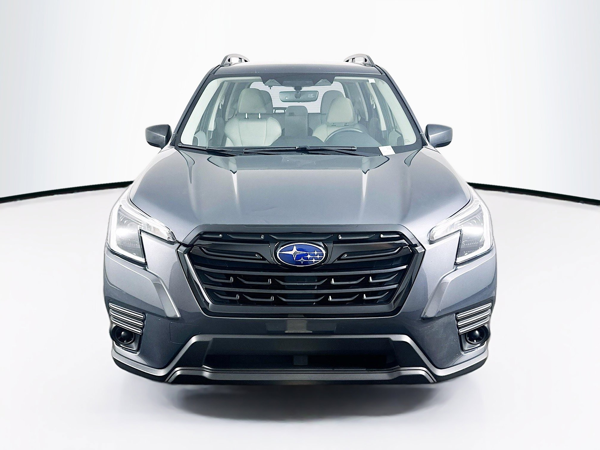 Used 2024 Subaru Forester Touring AWD/4WD image 2