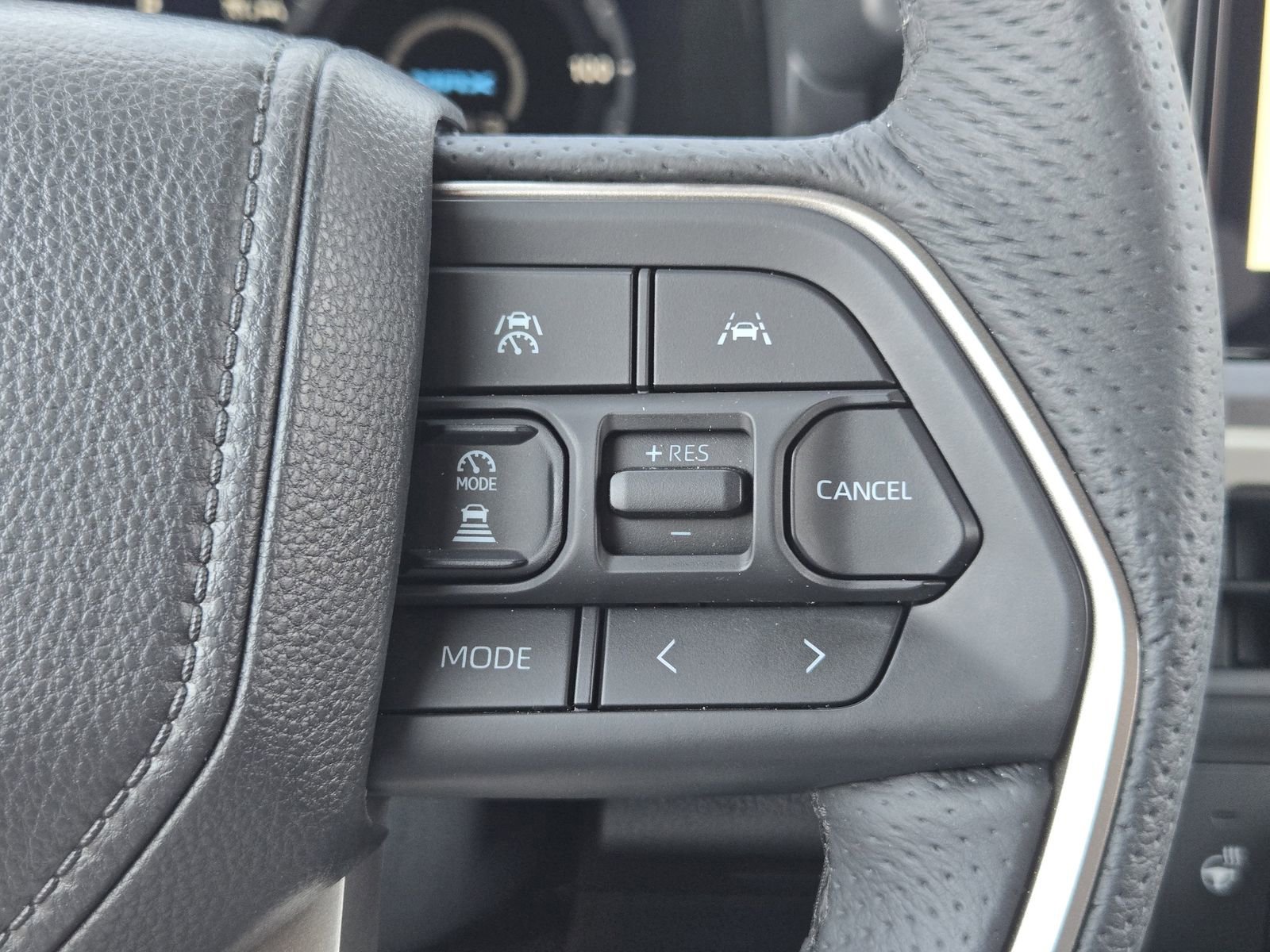 Used 2025 Toyota Tacoma TRD Off-Road w/ TRD Off Road Premium Package AWD/4WD image 33