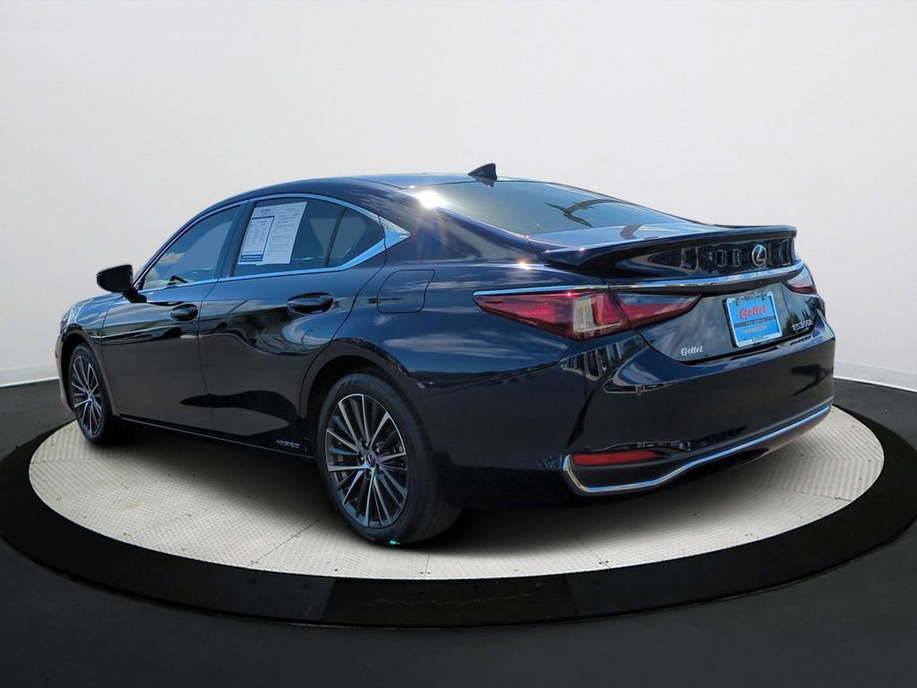 Used 2022 Lexus ES 300h w/ Premium Package image 6