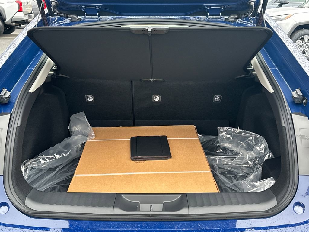 New 2026 Toyota Prius LE image 6