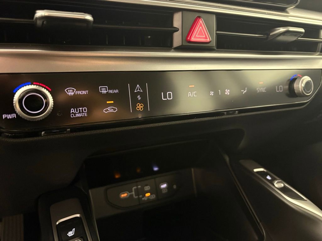 New 2026 Kia Sorento S w/ S Panoramic Sunroof Package image 32