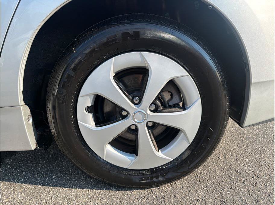 Used 2013 Toyota Prius Two FWD image 19