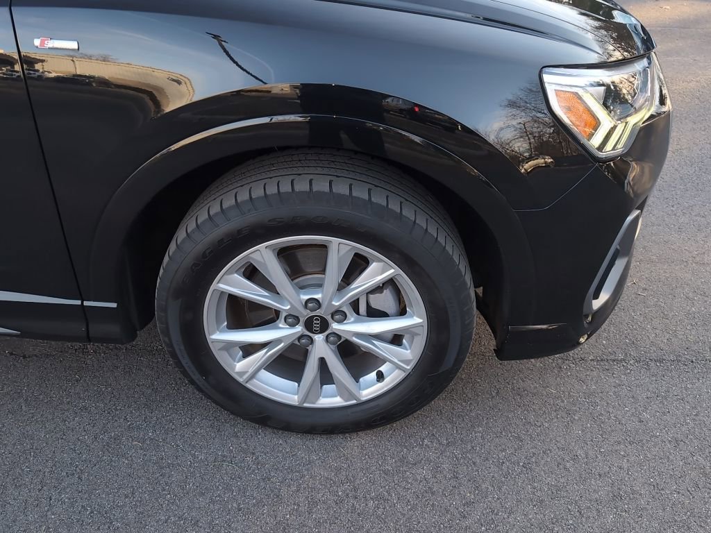 Used 2022 Audi Q3 2.0T Premium Plus image 3