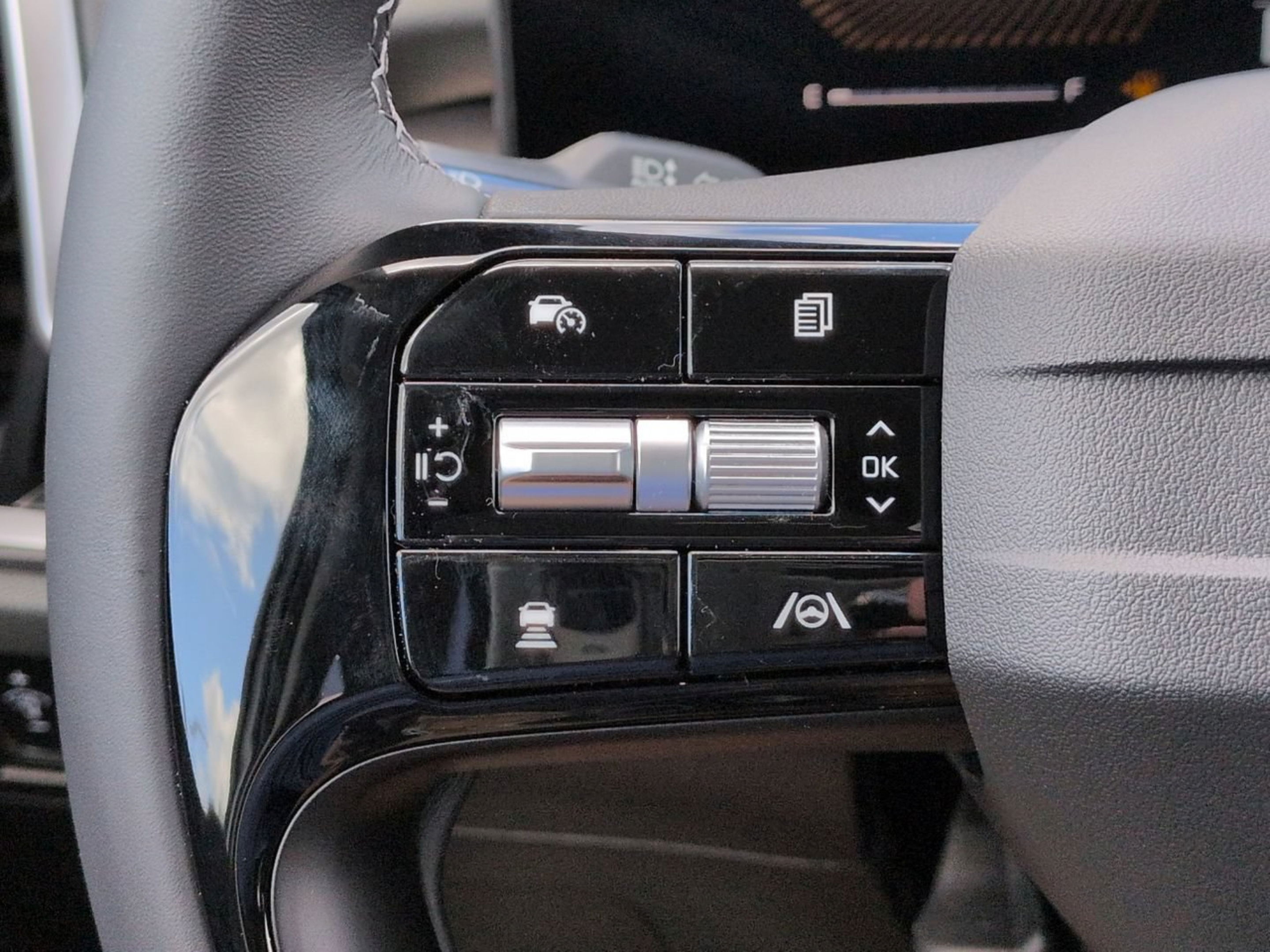 New 2026 Kia Sorento LX FWD image 27