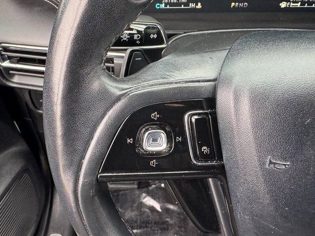 Used 2022 Lincoln Corsair Reserve w/ Equipment Group 201A image 22