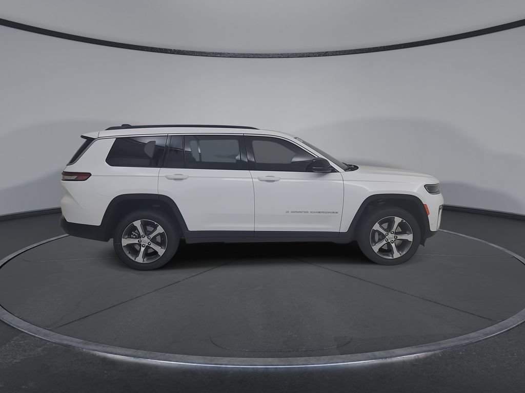 New 2026 Jeep Grand Cherokee L Limited w/ Luxury Tech Group II AWD/4WD image 17
