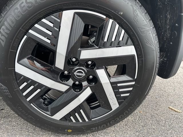 New 2026 Nissan Kicks SV w/ SV Premium Package FWD image 9