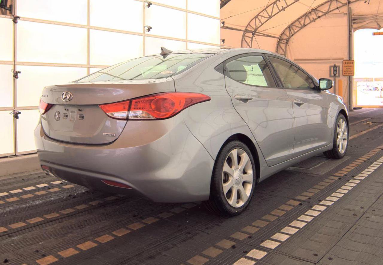 Used 2013 Hyundai Elantra Limited image 5