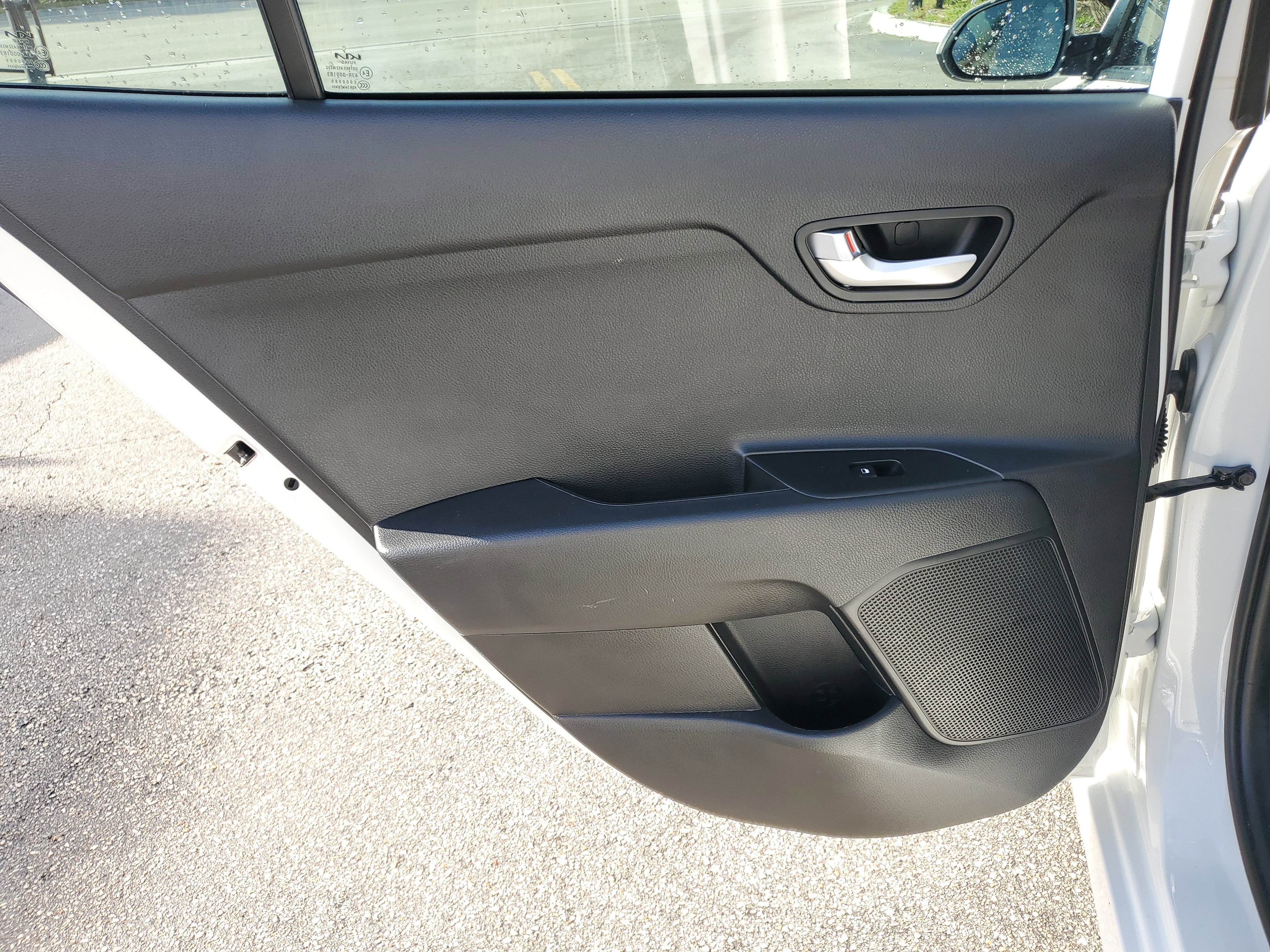 Used 2023 Kia Rio S image 28