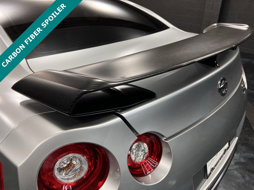 Used 2016 Nissan GT-R Black Edition image 23