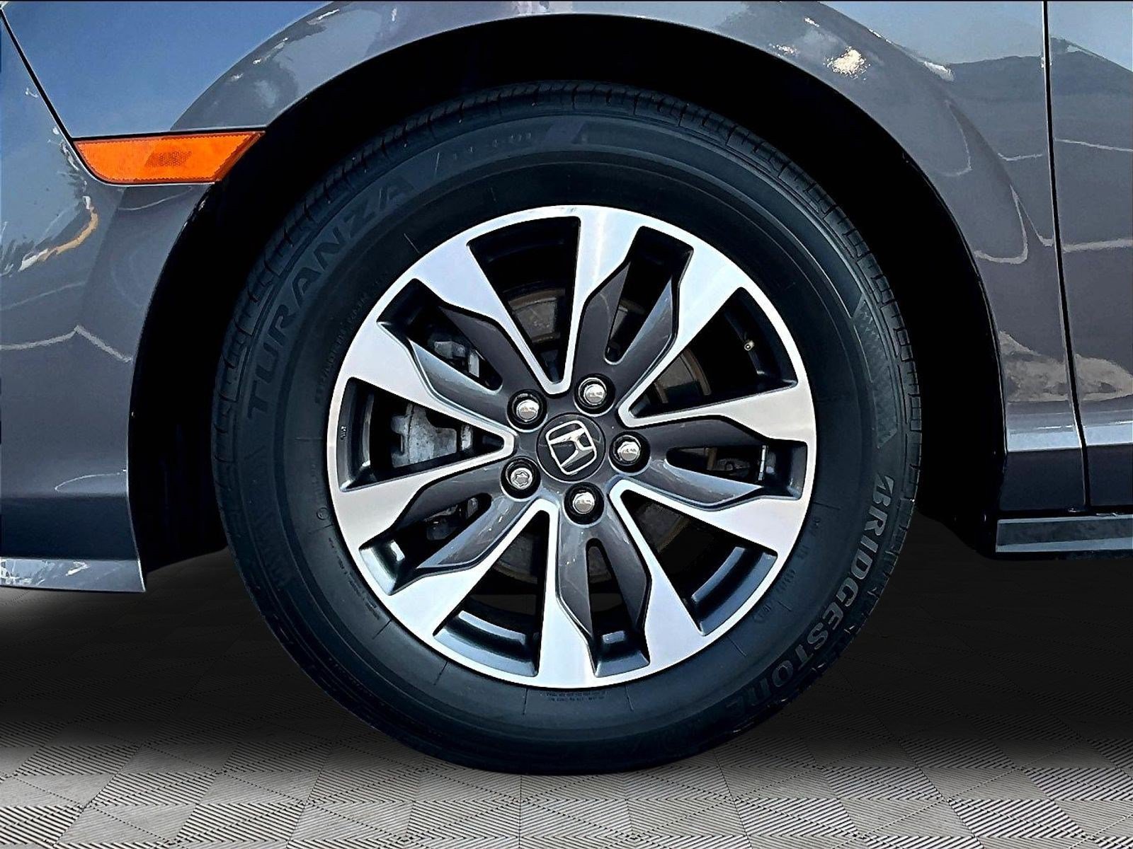 Used 2023 Honda Odyssey EX-L image 35