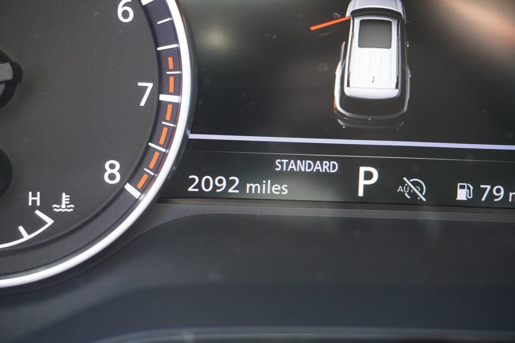 Used 2025 Nissan Pathfinder SV FWD image 8