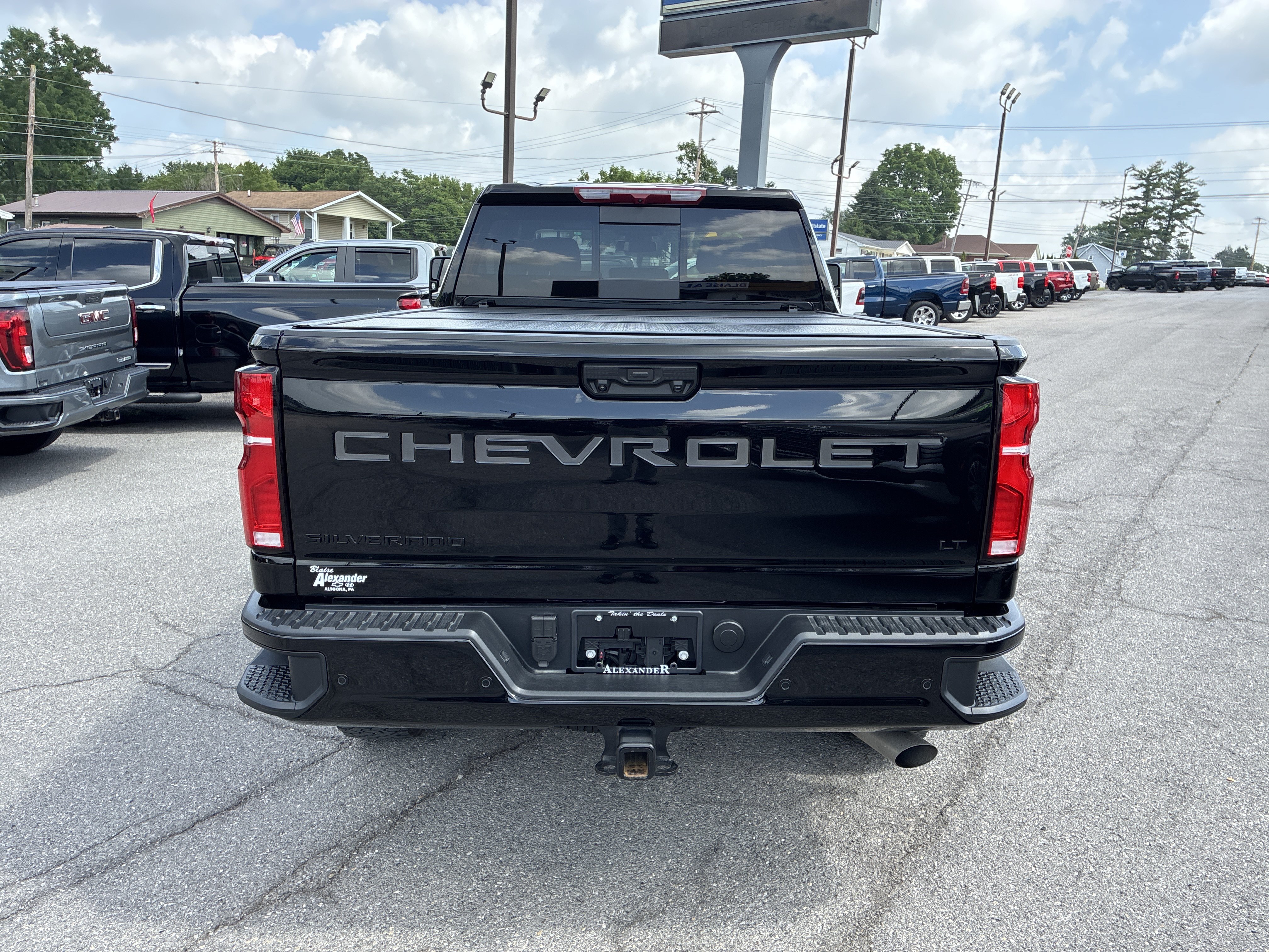 Used 2025 Chevrolet Silverado 2500 LT w/ Trail Boss Package AWD/4WD image 4