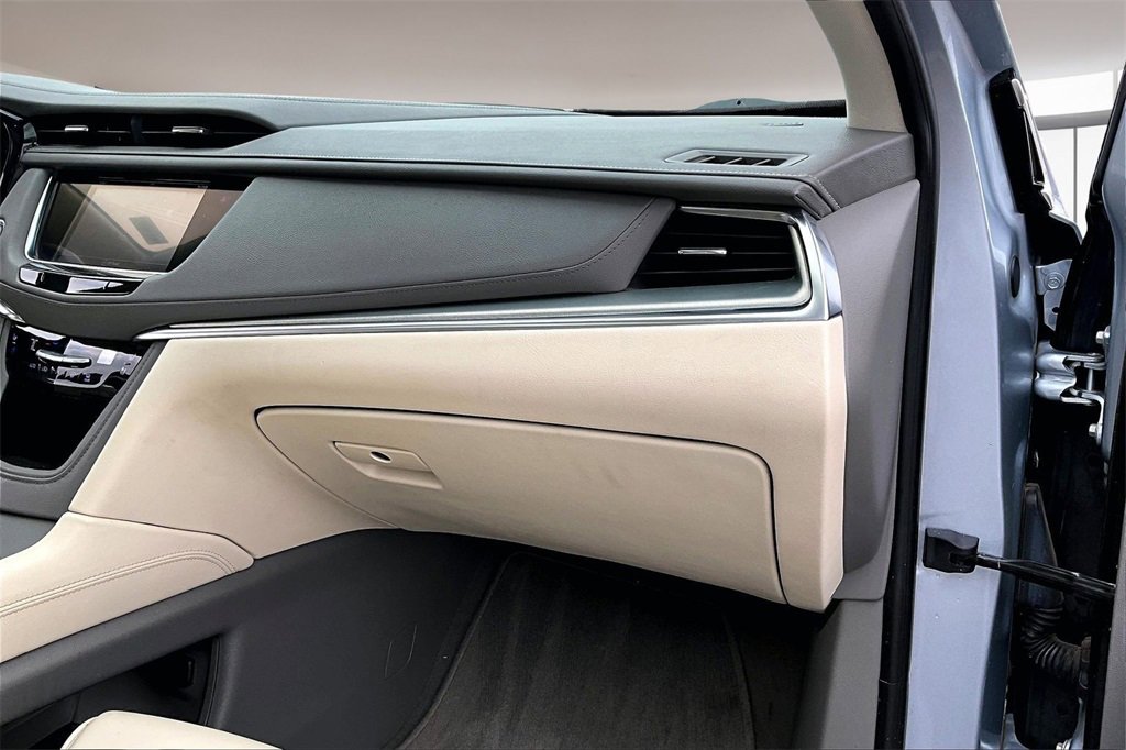 Used 2017 Cadillac XT5 Premium Luxury image 16