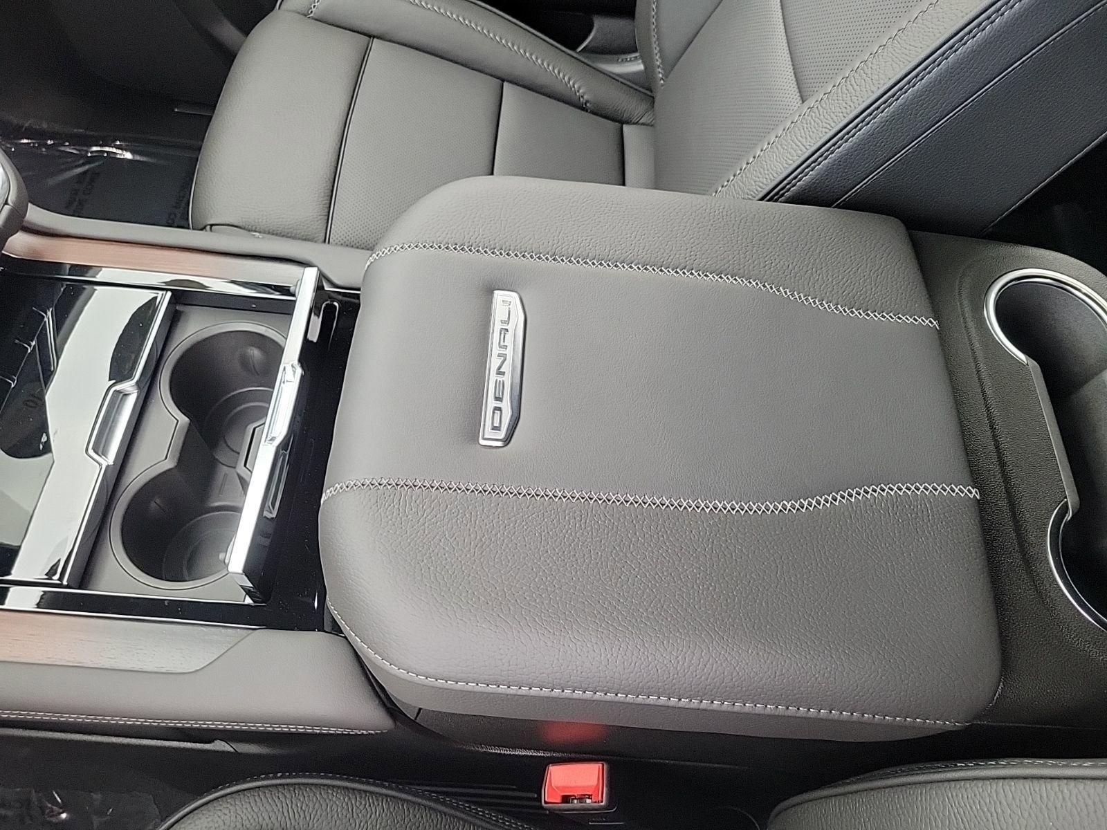 New 2026 GMC Yukon XL Denali w/ Denali Reserve Package AWD/4WD image 20