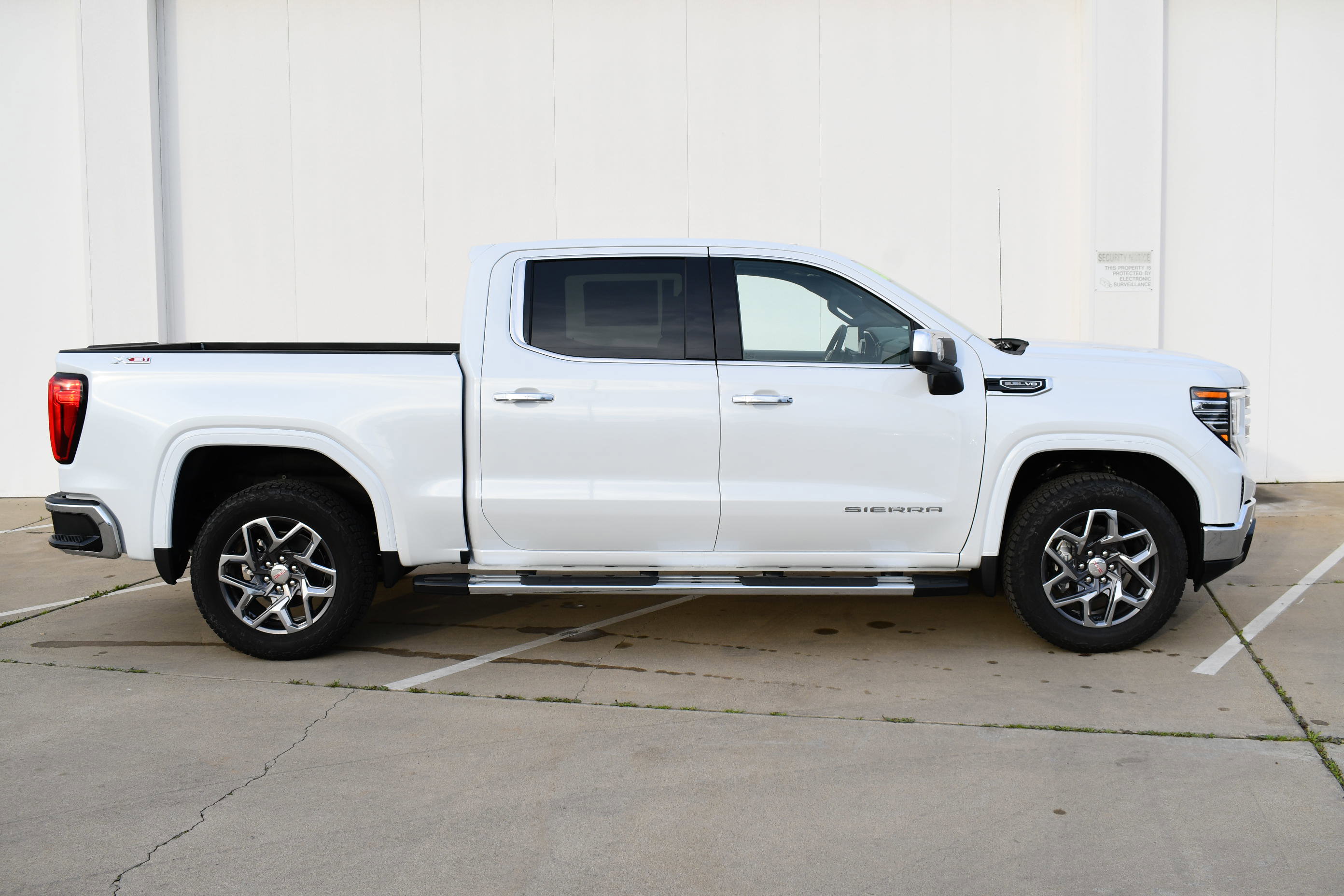 New 2026 GMC Sierra 1500 SLT w/ SLT Premium Plus Package image 4