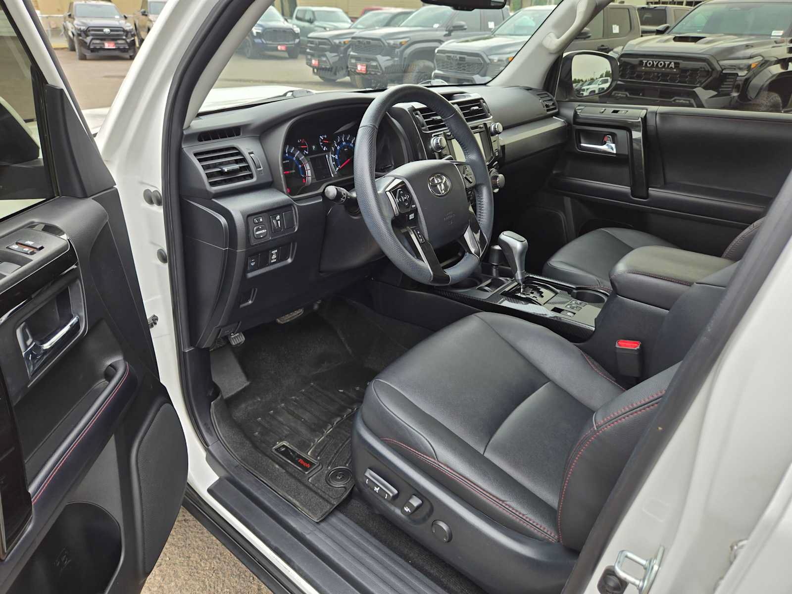 Used 2019 Toyota 4Runner TRD Off-Road Premium AWD/4WD image 23