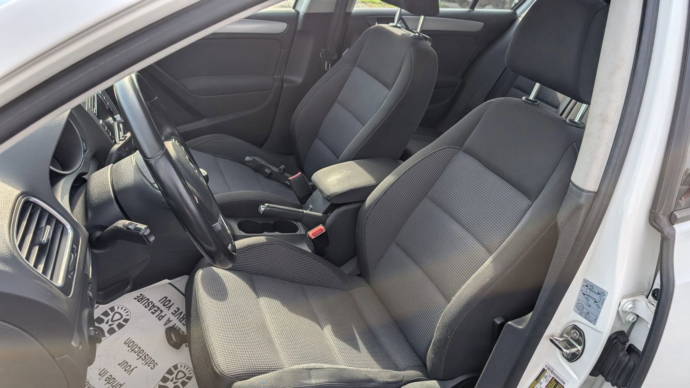 Used 2014 Volkswagen Golf TDI FWD image 11