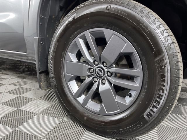 Used 2025 Nissan Frontier SV w/ SV Convenience Package image 15