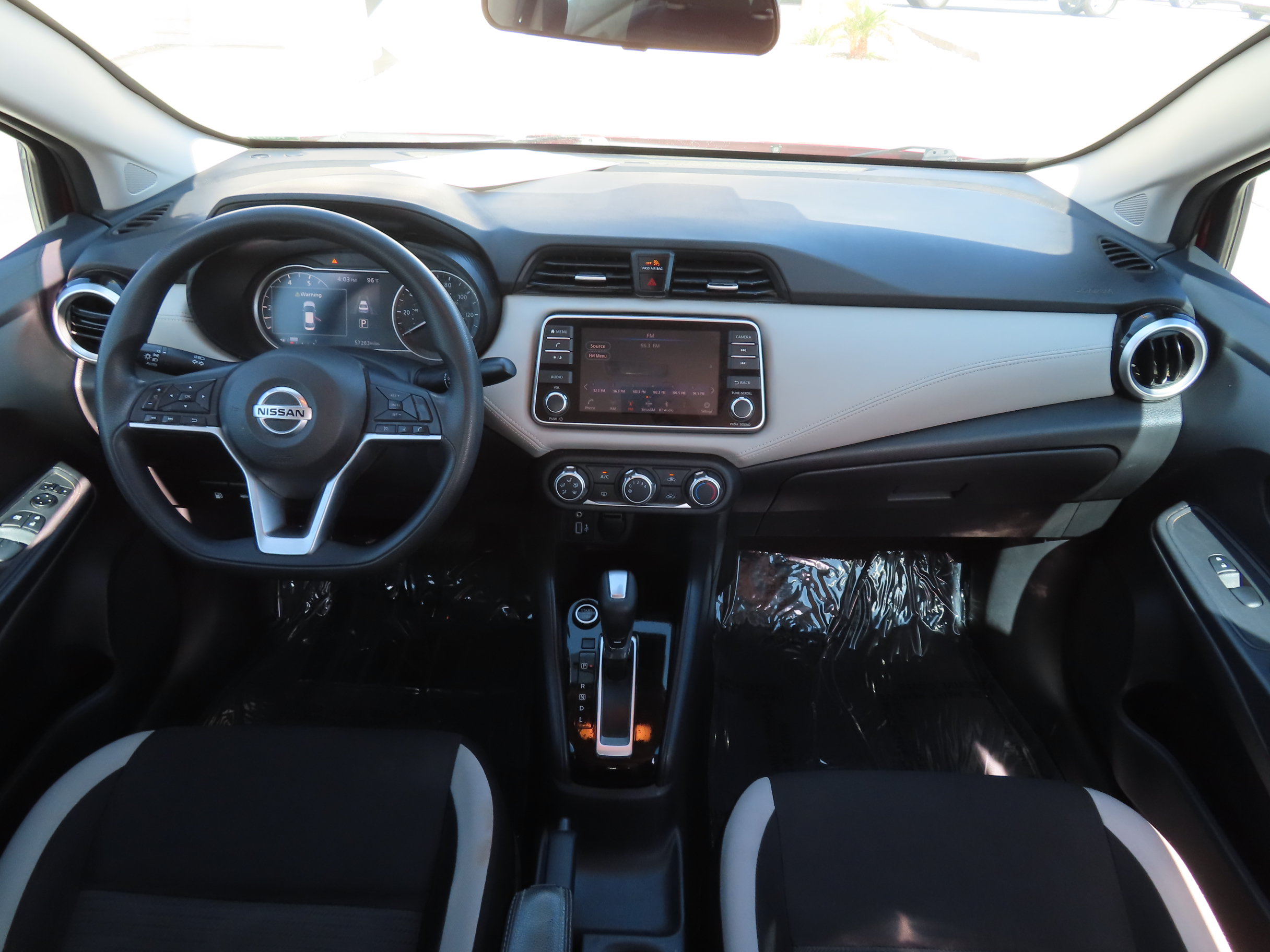 Used 2020 Nissan Versa SV FWD image 2