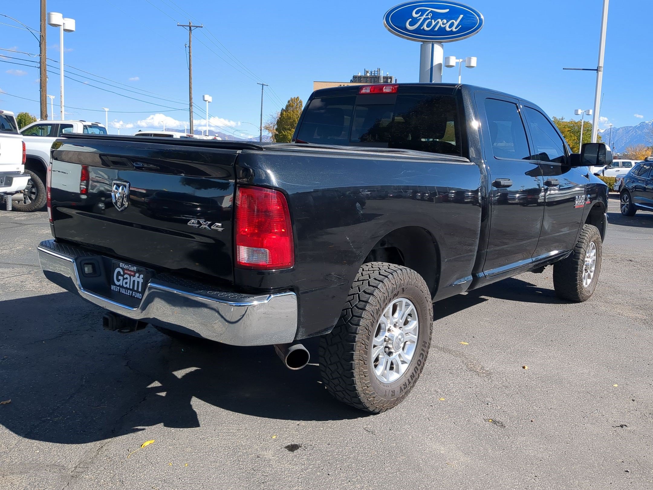 Used 2016 RAM 3500 SLT w/ Comfort Group AWD/4WD image 3