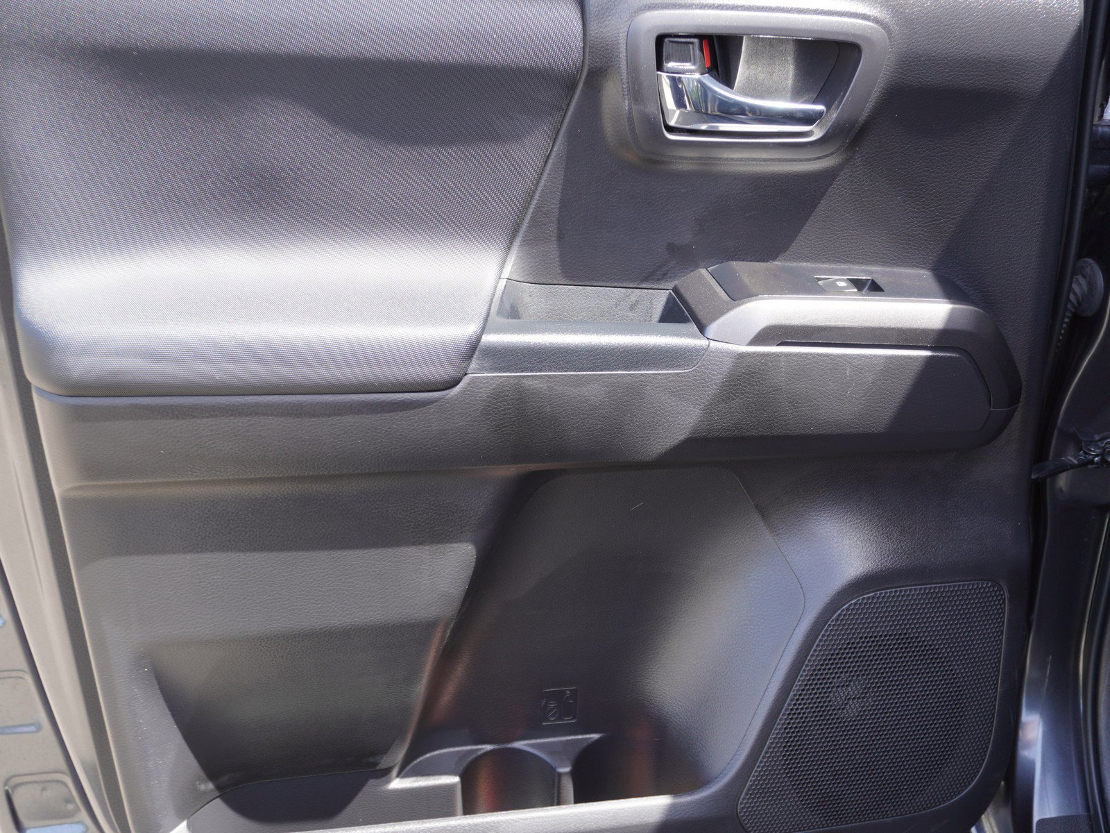 Used 2022 Toyota Tacoma TRD Off-Road w/ TRD Premium Off Road Package AWD/4WD image 13