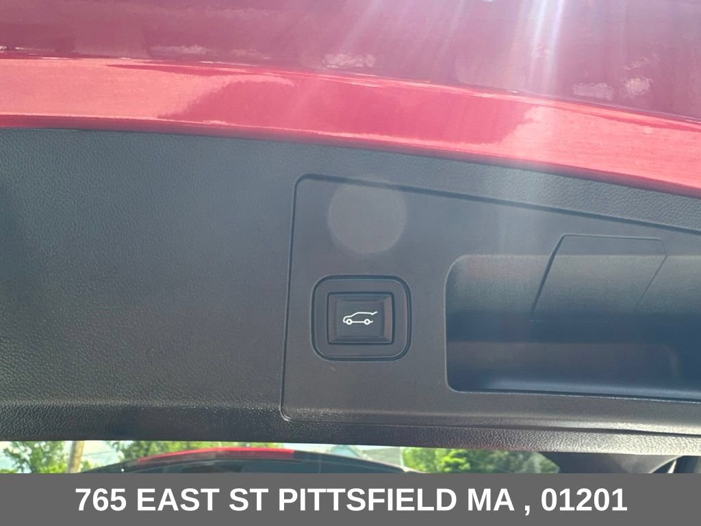 Used 2022 Cadillac XT4 Sport AWD/4WD image 19
