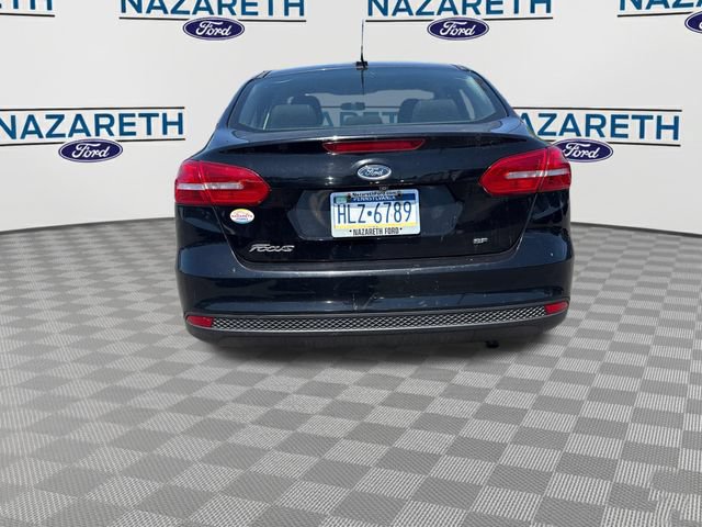 Used 2016 Ford Focus SE w/ SE Cold Weather Package FWD image 6